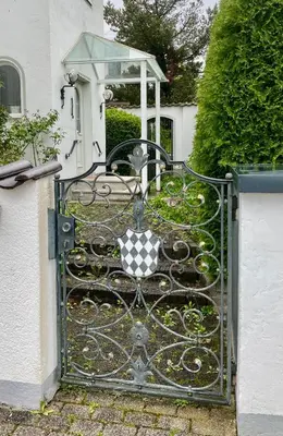 Ein Garten an der Unterkunft Estelada Retro Residence - Oberhaching