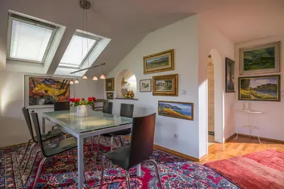Ein Sitzbereich in der Unterkunft Apartment Kaiserpanorama