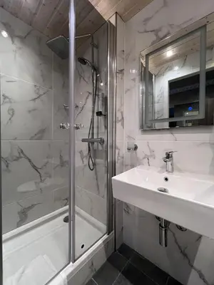 Ein Badezimmer in der Unterkunft Hotel Zum Lamm