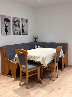 Ein Sitzbereich in der Unterkunft Sonnenhang Bayern
