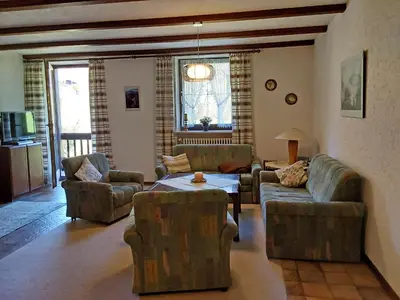 Ein Sitzbereich in der Unterkunft Ferienwohnung Samerhof Christ