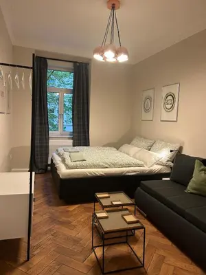 Ein Bett oder Betten in einem Zimmer der Unterkunft Hello Künstlerflair