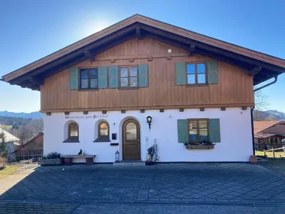 Das Gebäude in dem sich die Ferienwohnung befindet