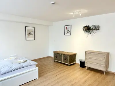 Ein Bett oder Betten in einem Zimmer der Unterkunft Modern Quiet Studio Central Munich