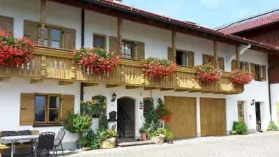 Ein Balkon oder eine Terrasse in der Unterkunft Biobauernhof Benihof - Ferienwohnung Alpenblick