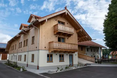 Das Gebäude in dem sich die Ferienwohnung befindet
