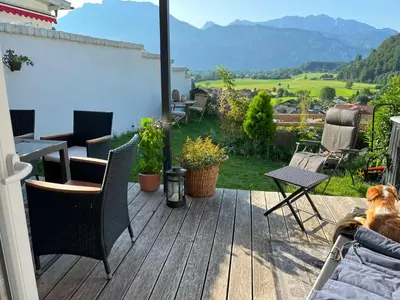 Ein allgemeiner Bergblick oder ein Berglick von der Ferienwohnung aus