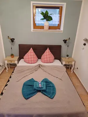 Ein Bett oder Betten in einem Zimmer der Unterkunft FeWo Stephanskirchen