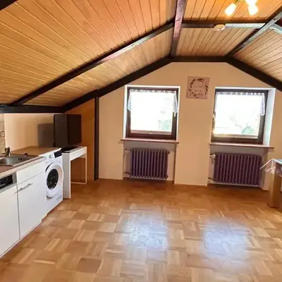 Monteurwohnung Vicy mit Gartenblick