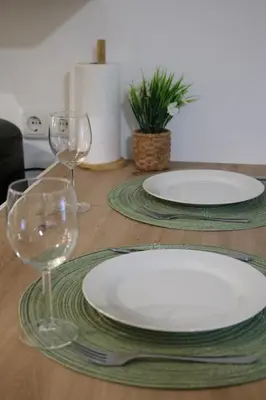 Grundriss der Unterkunft DUTTI'S HOME - Stylisches Apartment, Stellplatz, Küche, Self Check-in