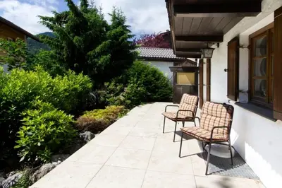 Ein Garten an der Unterkunft Hölzlhaus -563-