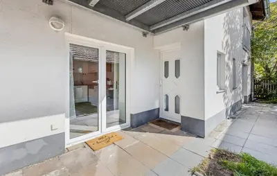 Das Gebäude in dem sich die Ferienwohnung befindet