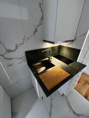Küche/Küchenzeile in der Unterkunft NO-Television One bedroom apartment