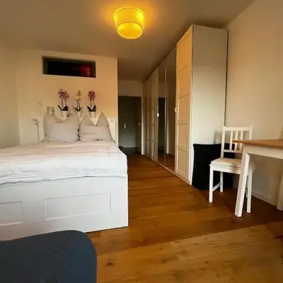 NO-Television One bedroom apartment