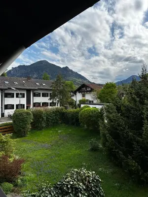 Ein allgemeiner Bergblick oder ein Berglick von der Ferienwohnung aus
