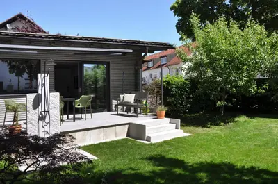 Ein Garten an der Unterkunft DIE NEUN - Loft, Garten, Lieblingsort