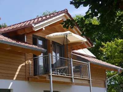 Ein Balkon oder eine Terrasse in der Unterkunft Ammersee Lodge