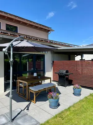 Das Gebäude in dem sich die Ferienwohnung befindet