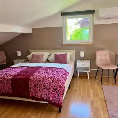 Room with a Skylight - gemütliches Zimmer zwischen München und Rosenheim