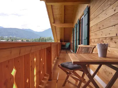 Ein allgemeiner Bergblick oder ein Berglick von der Ferienwohnung aus