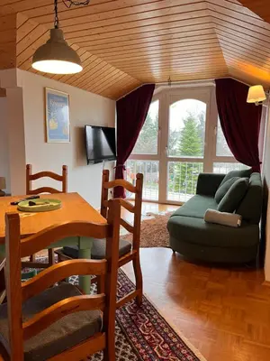 Ein Sitzbereich in der Unterkunft Villa am Goldbach