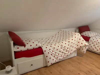 Ein Bett oder Betten in einem Zimmer der Unterkunft Ferienwohnung Schatzkisterl