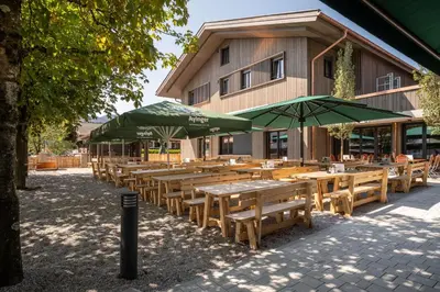 Ein Restaurant oder anderes Speiselokal in der Unterkunft Gasthof zur Post