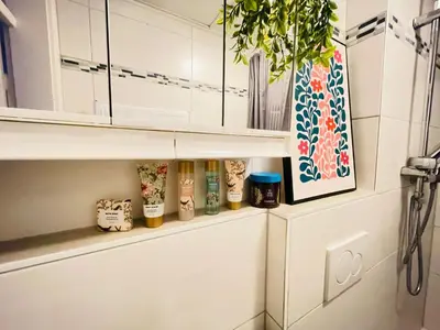 Küche/Küchenzeile in der Unterkunft TOP 2 ROOM APPARTEMENT l CITY CENTER l 24H SELF CHECK IN l 2 SMART TV l REGENDUSCHE l FREE PARKING