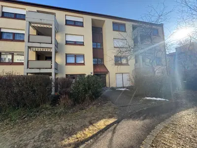 Das Gebäude in dem sich das Privatzimmer befindet