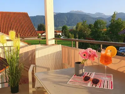 Ein allgemeiner Bergblick oder ein Berglick von der Ferienwohnung aus