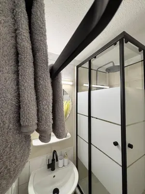 Ein Badezimmer in der Unterkunft Bohemian Chic City Apartment - Munich Central Station