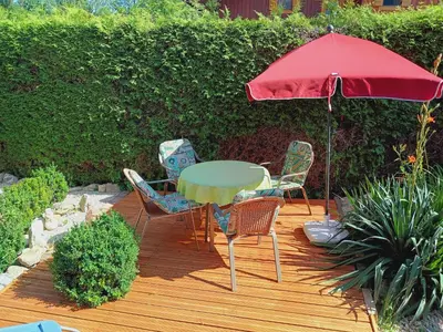 Ein Garten an der Unterkunft Ferienwohnung Dießen Bierdorf - Holzacker