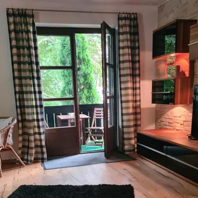 Ein Sitzbereich in der Unterkunft Ferienwohnung Am Kurpark