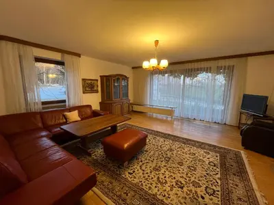 Ein Sitzbereich in der Unterkunft Wettinger Weiherbungalow