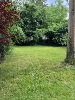 Ein Garten an der Unterkunft Altstadtvilla in Vohburg