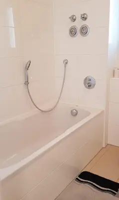 Ein Badezimmer in der Unterkunft City Gallerie Apartment