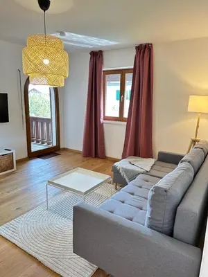 Ein Sitzbereich in der Unterkunft Ferienwohnung griabighoch2 - Dahoam auf Zeit