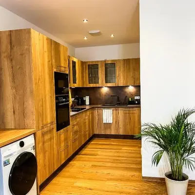 Deluxe-Wohnung in Wasserburg Bahnhof - 94m2 - Smart TV - Terrasse - NEU