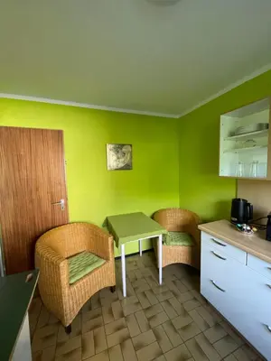 Ein Sitzbereich in der Unterkunft Künstlerhaus im Grünen