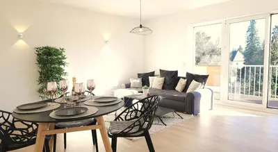Ein Sitzbereich in der Unterkunft Tolle, geräumige Wohnung in ausgezeichneter Lage