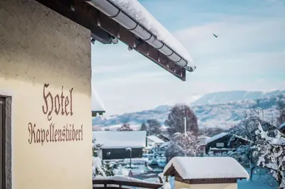 Ein allgemeiner Bergblick oder ein Berglick von des Bed & Breakfasts aus
