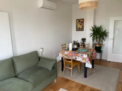 Ein Sitzbereich in der Unterkunft Cozy apartment in Munich