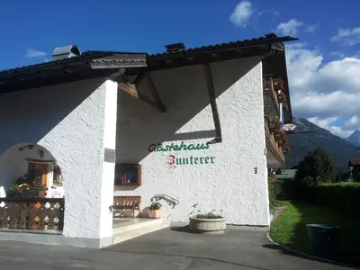 Das Gebäude in dem sich das Gasthaus befindet
