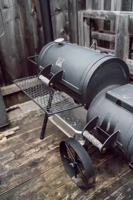 Ein für Gäste verfügbarer Grill in der Ferienwohnung