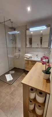 Ein Badezimmer in der Unterkunft Feriensuite Romeo Mittenwald