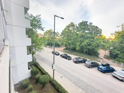 Grundriss der Unterkunft Ruhiges Apartment, Balkon, U-Bahn