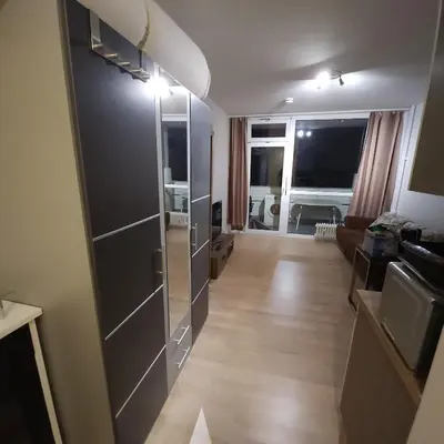 Küche/Küchenzeile in der Unterkunft 1-Zi Apartment Nähe U-Bahn U-3, Balkon, Garage