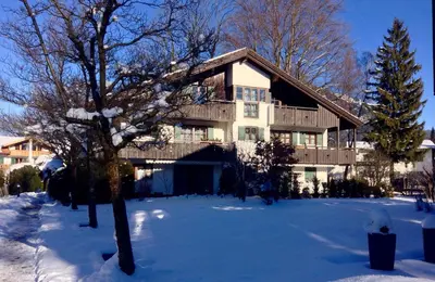 Am Park im Winter