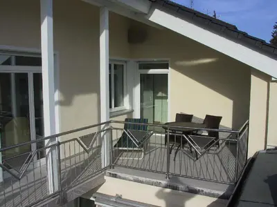 Ein Balkon oder eine Terrasse in der Unterkunft Ferienwohnung (80qm/WNFl) in 86825 Bad Wörishofen(Zentrum)