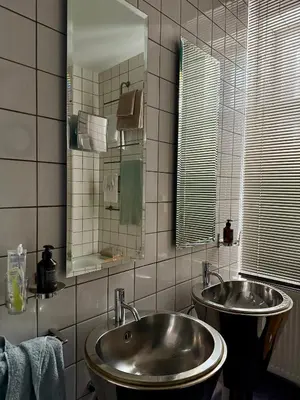 Ein Badezimmer in der Unterkunft Aussergewöhnlich schönes Zimmer in München-Schwabing